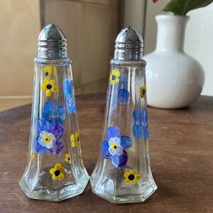 🩷Hand Painted Floral Clear Glass Salt & Pepper Shakers set of 2